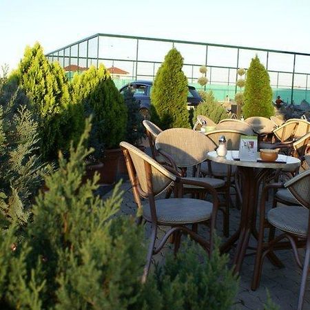 Sunset Motel Сомбатхей Экстерьер фото